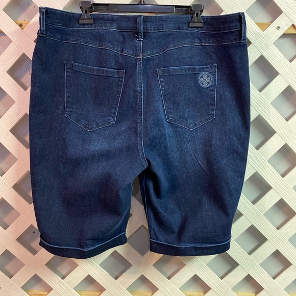 Laurie Felt Petite Plus Daisy Premium Denim Knee Grazer Dark Vintage 20WP - Picture 3 of 8